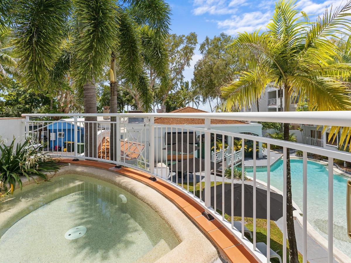Alassio Beachfront Apartments Palm Cove Exterior photo